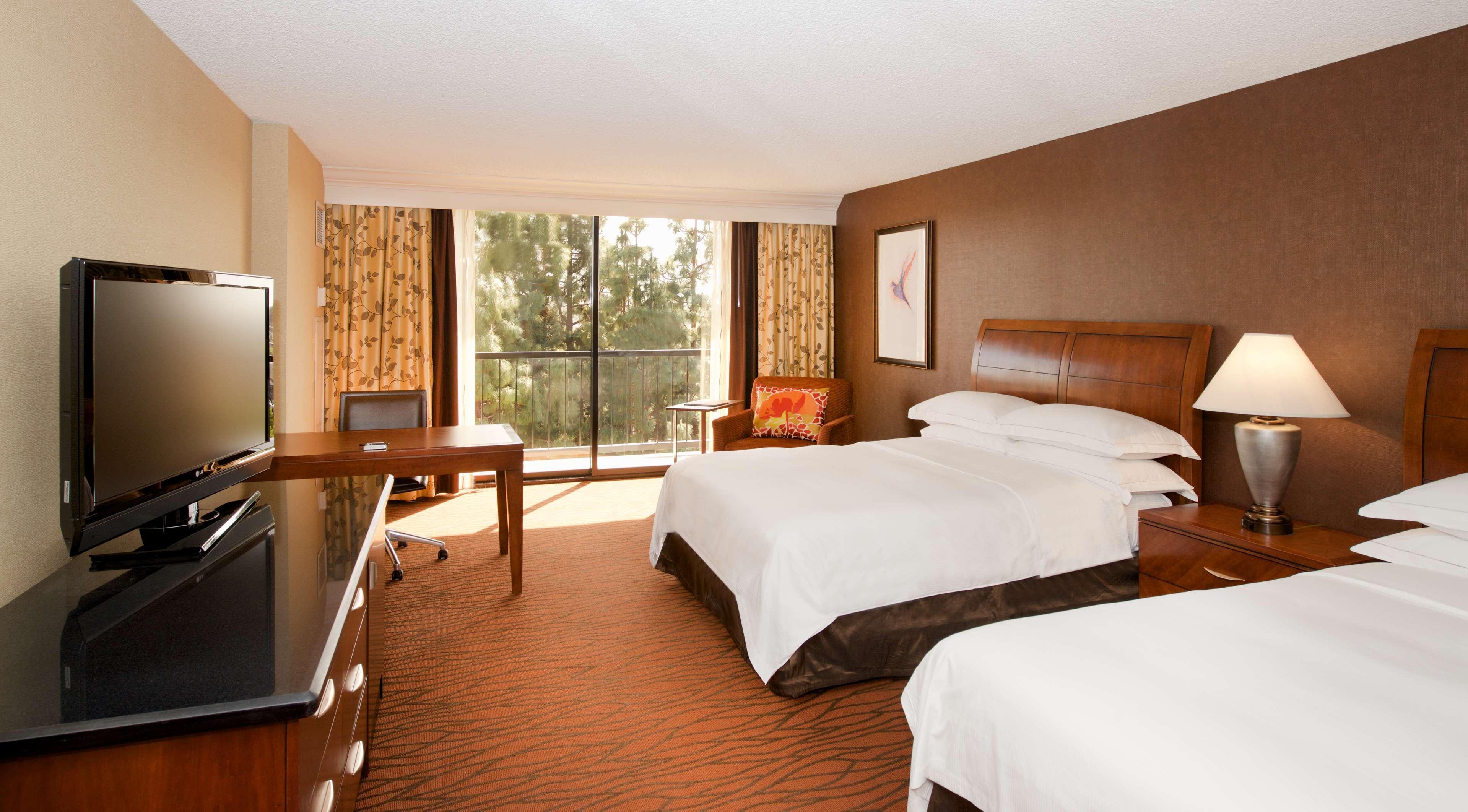 מלון Hilton Orange County/קוסטה מסה מראה חיצוני תמונה