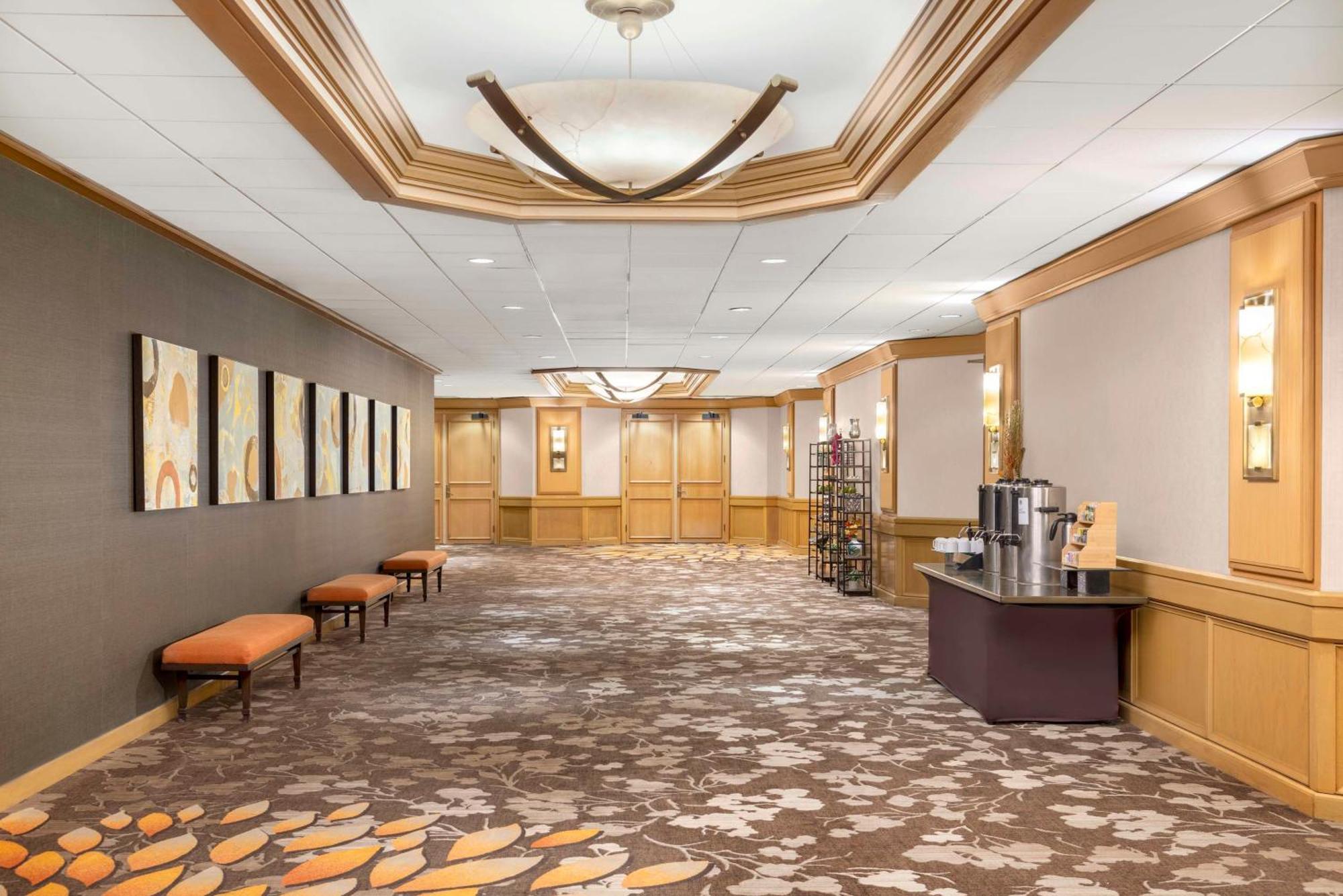 מלון Hilton Orange County/קוסטה מסה מראה חיצוני תמונה