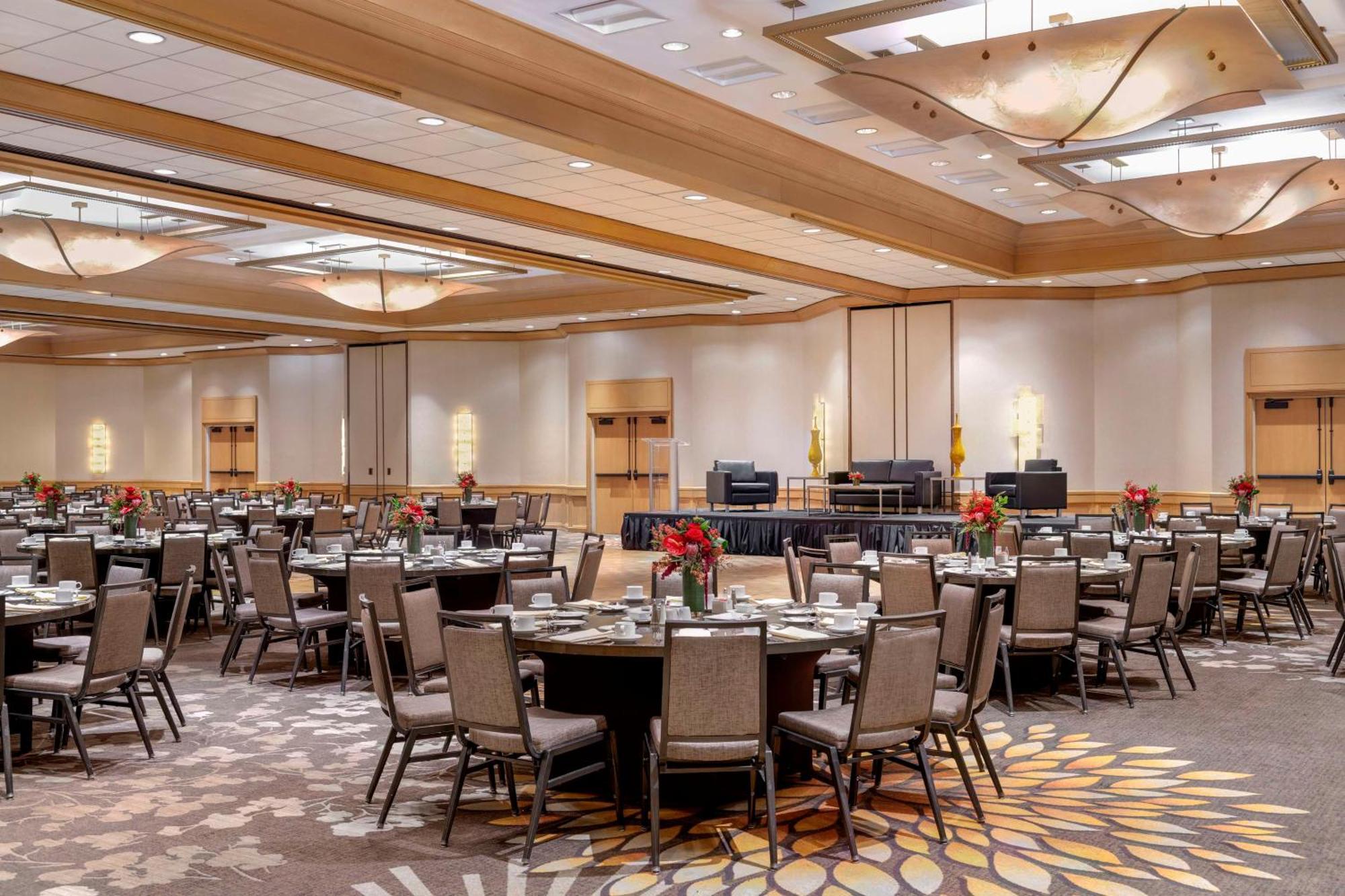 מלון Hilton Orange County/קוסטה מסה מראה חיצוני תמונה