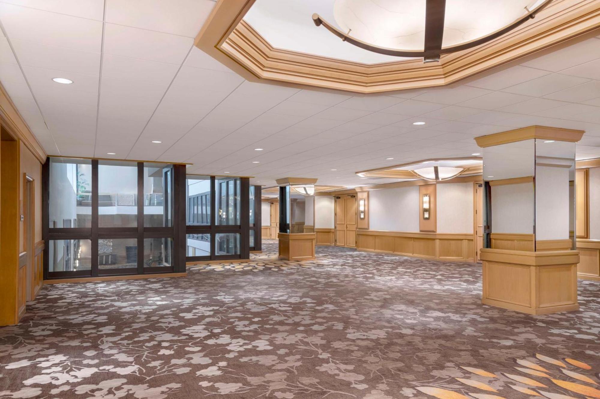 מלון Hilton Orange County/קוסטה מסה מראה חיצוני תמונה