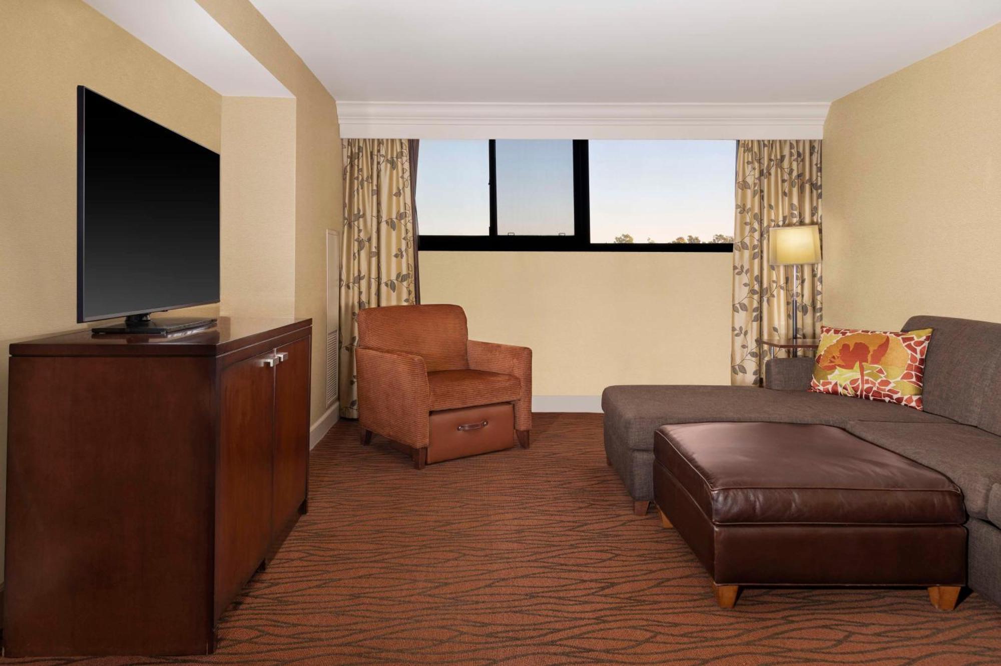 מלון Hilton Orange County/קוסטה מסה מראה חיצוני תמונה