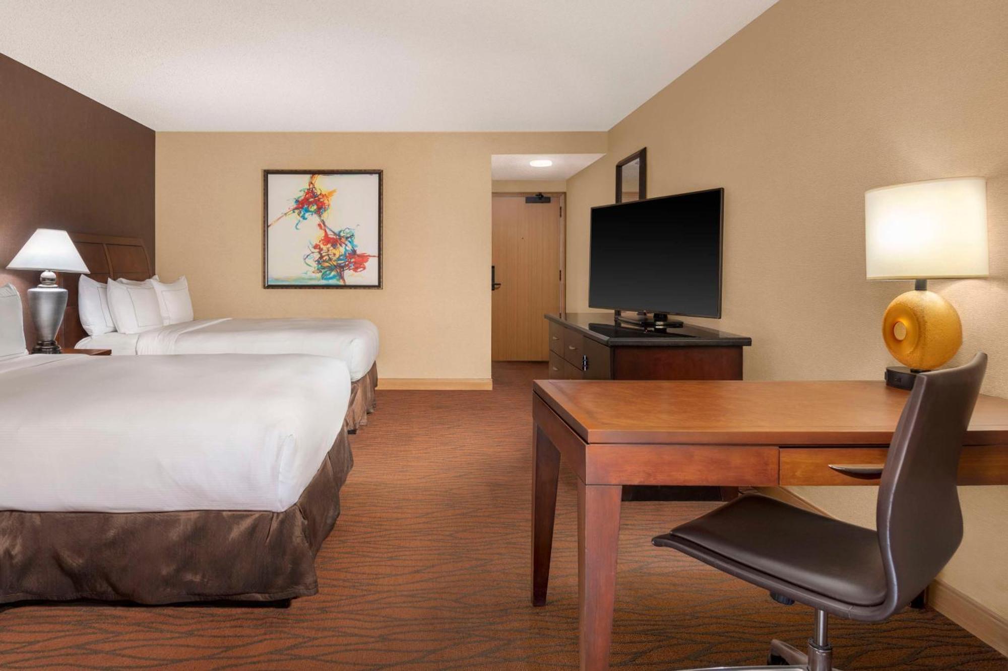 מלון Hilton Orange County/קוסטה מסה מראה חיצוני תמונה