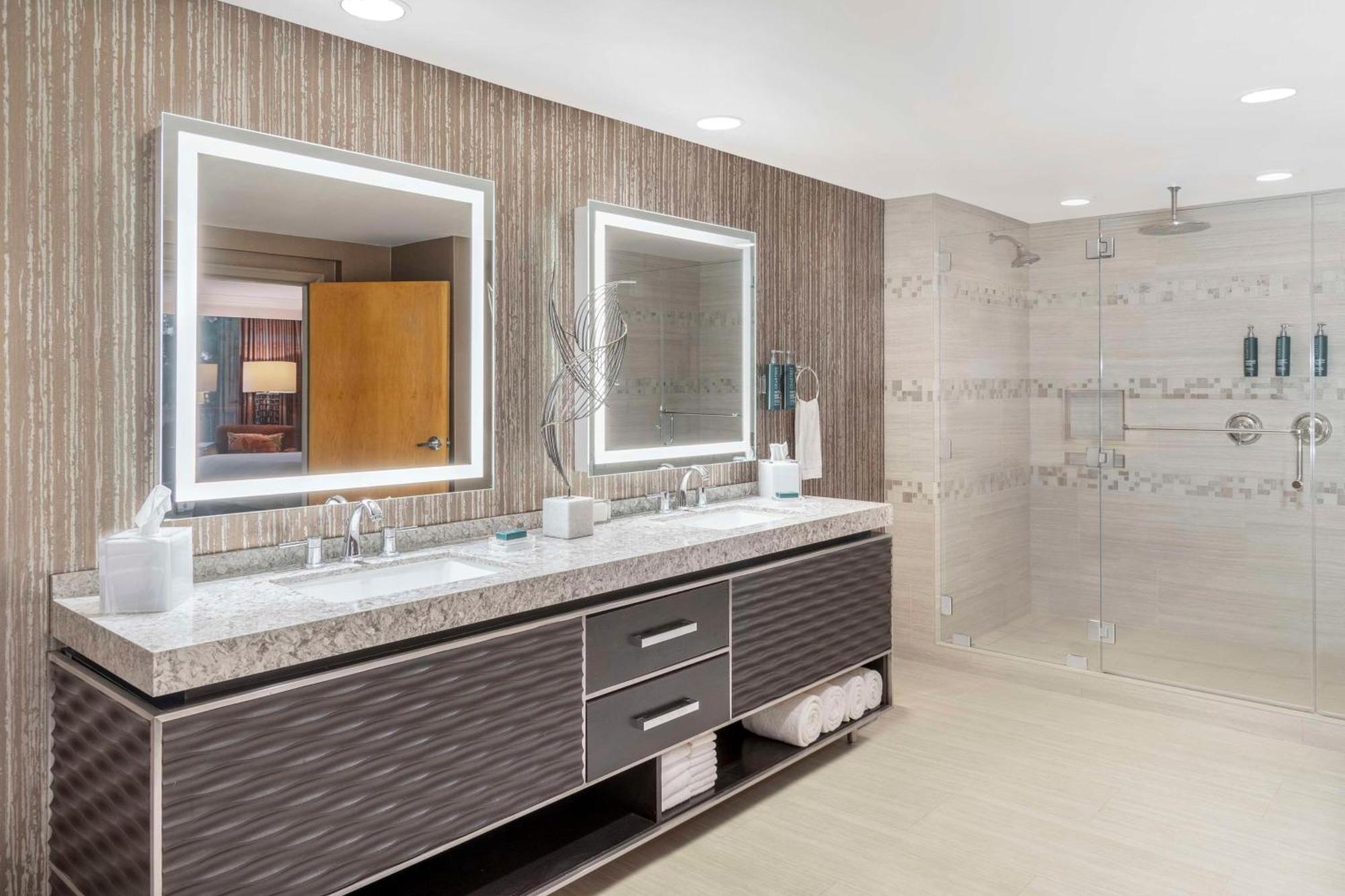מלון Hilton Orange County/קוסטה מסה מראה חיצוני תמונה