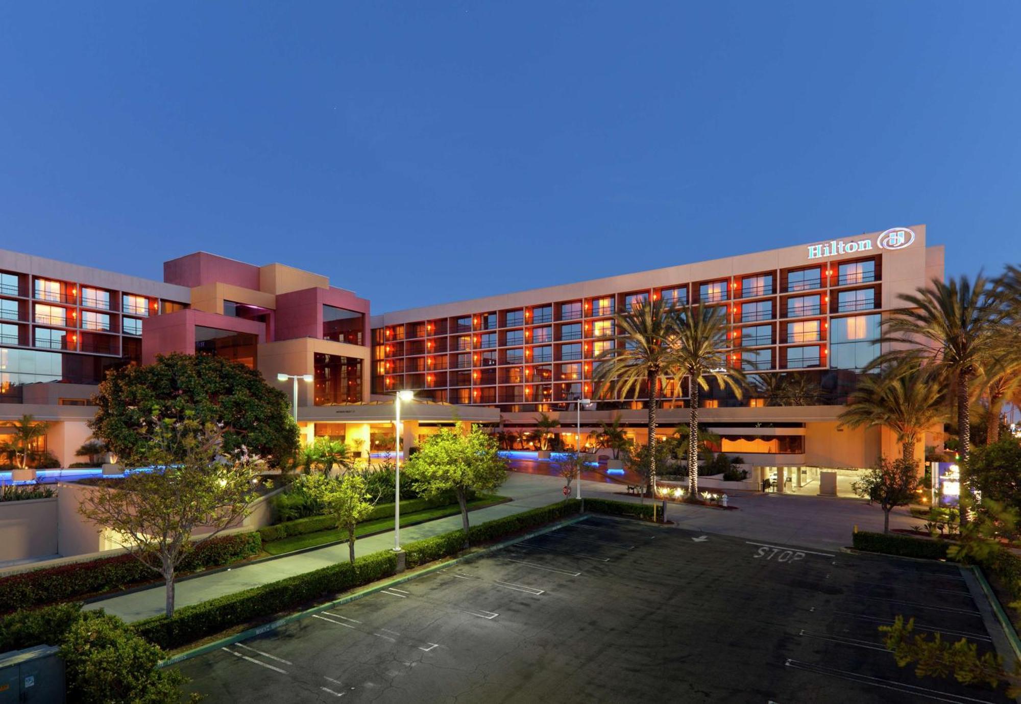 מלון Hilton Orange County/קוסטה מסה מראה חיצוני תמונה